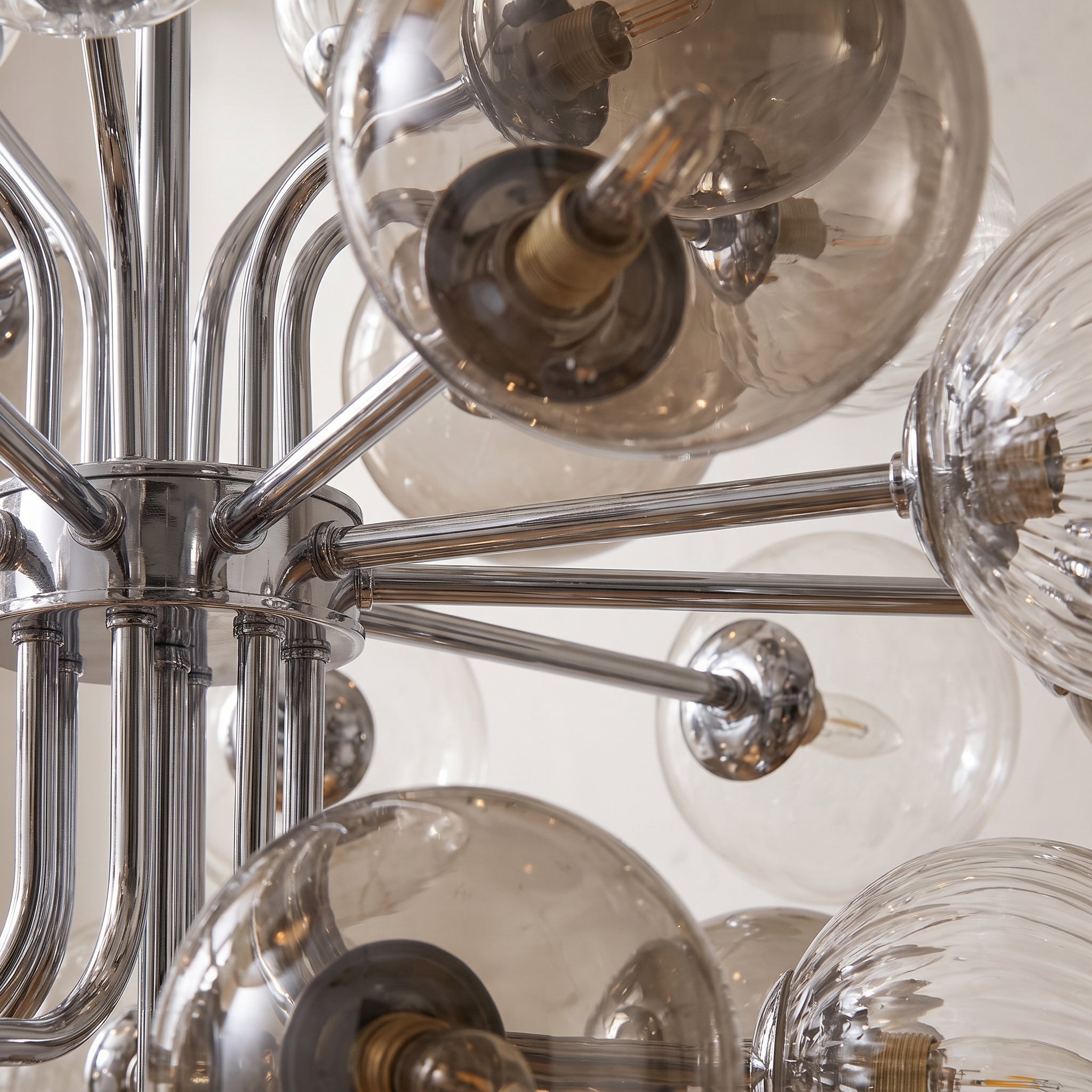 Lustre Bruma style Murano, boules de verre gris fumé – LIVO (vue 3)