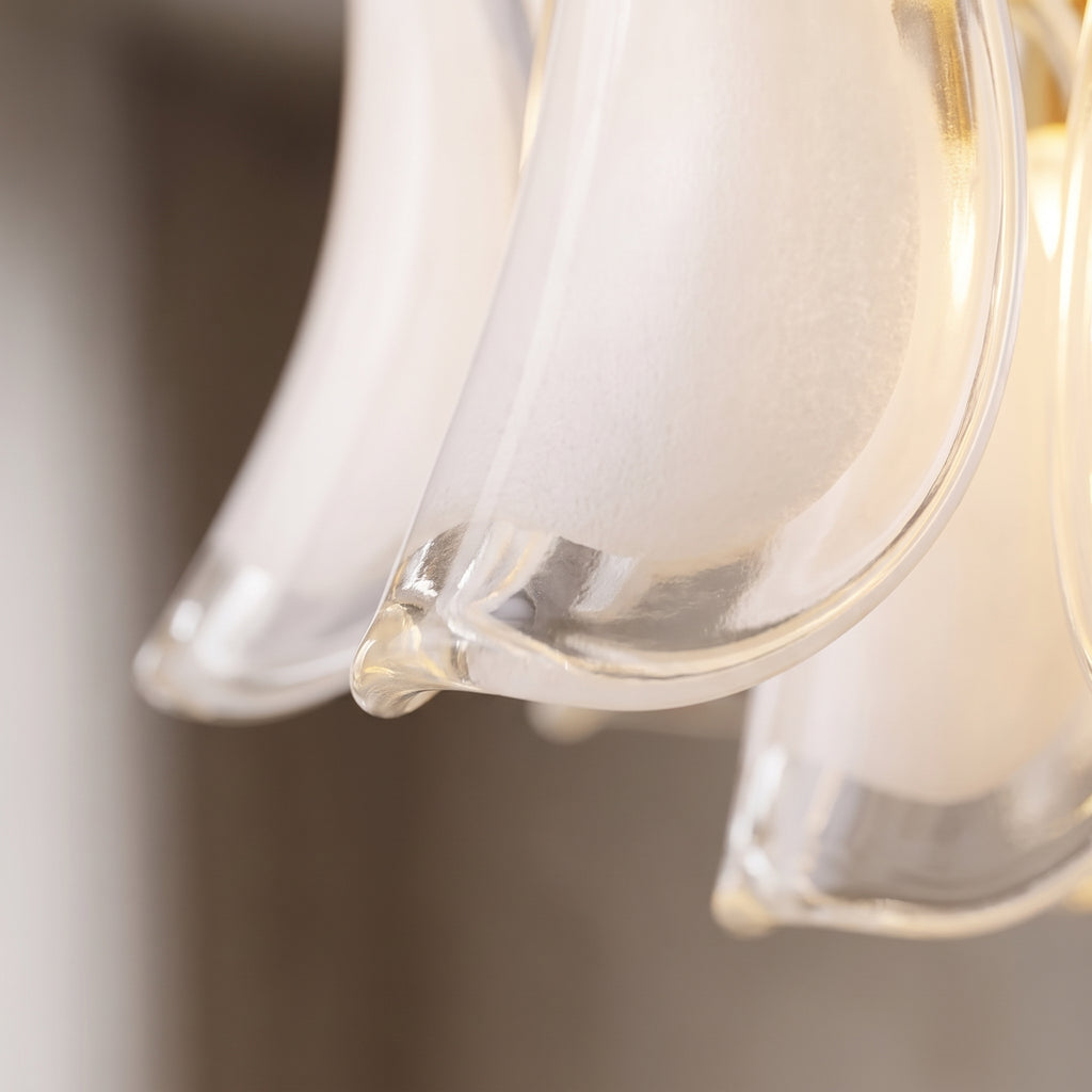 Lustre Magnolia style Murano, pétales blanc opalin – LIVO (vue 4)